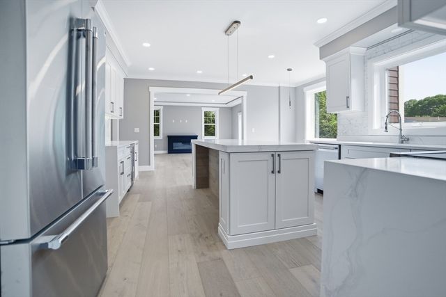 18 Magnolia Road, Natick, MA 01760