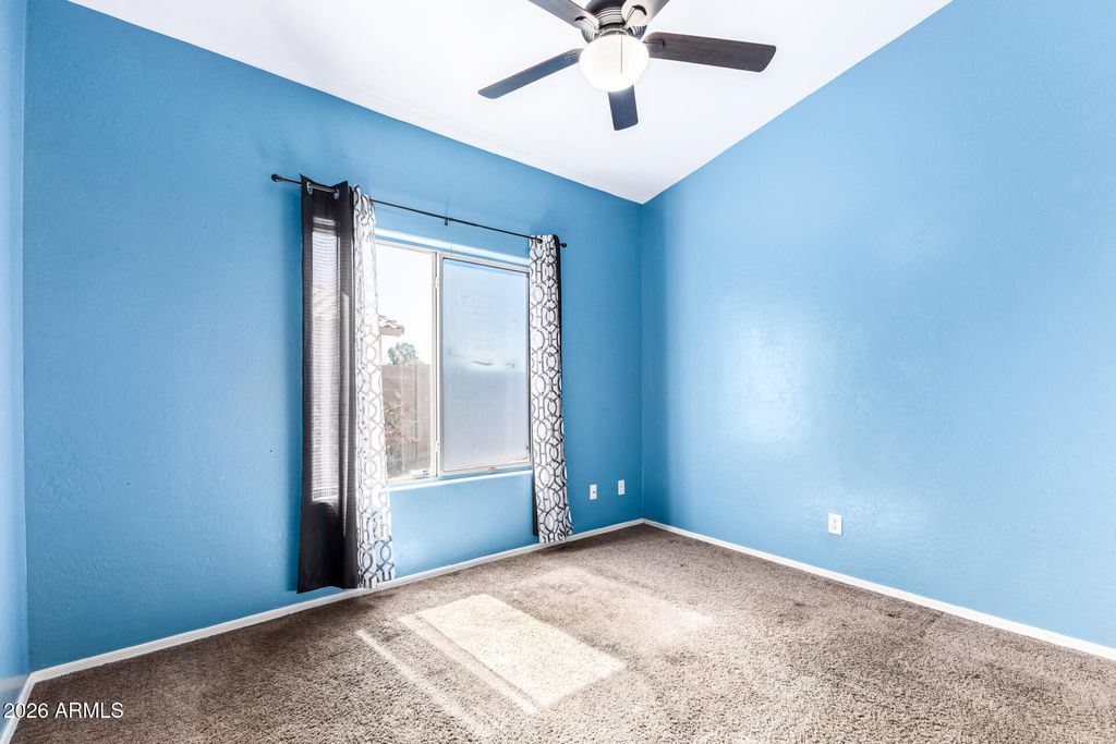 Image 10 of property listing at 1914 N 109TH Drive, Avondale, AZ 85323