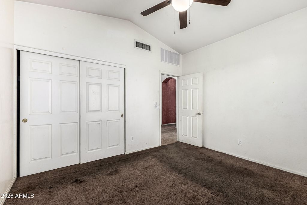 Image 13 of property listing at 1914 N 109TH Drive, Avondale, AZ 85323