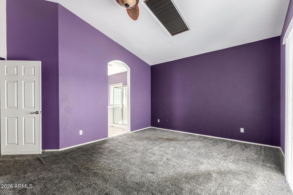 Image 16 of property listing at 1914 N 109TH Drive, Avondale, AZ 85323