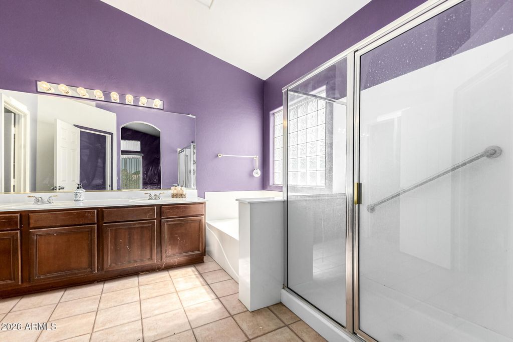 Image 18 of property listing at 1914 N 109TH Drive, Avondale, AZ 85323