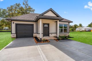 11821 East Gate Drive, Willis, TX 77318