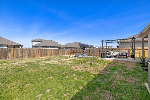 219 Greens Bayou TRL, Hutto, TX 78634