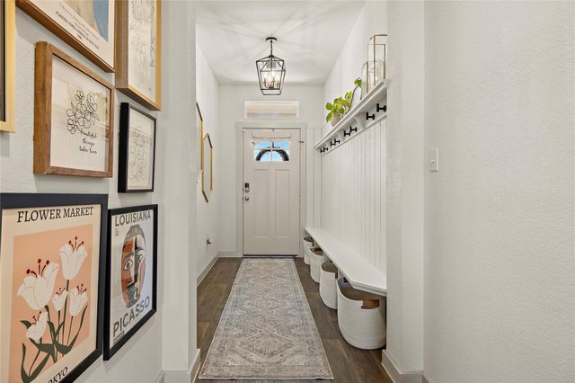 219 Greens Bayou TRL, Hutto, TX 78634