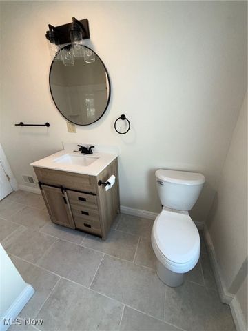 204 Atlantic Street NE, Warren, OH 44483