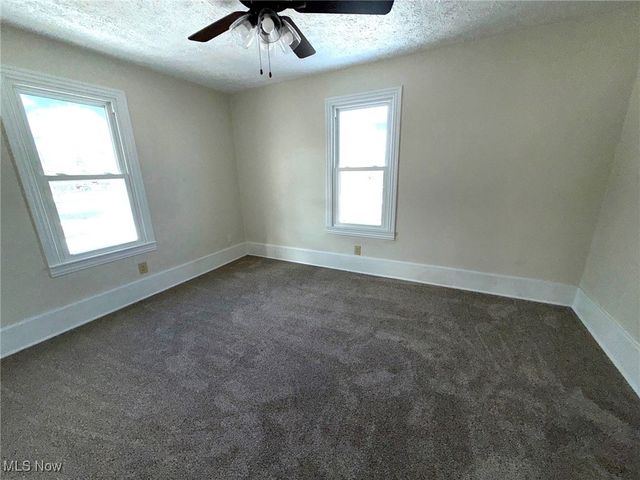 204 Atlantic Street NE, Warren, OH 44483