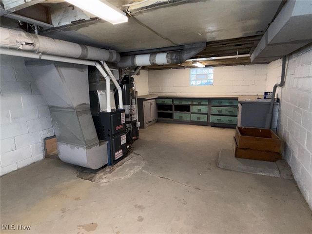 204 Atlantic Street NE, Warren, OH 44483