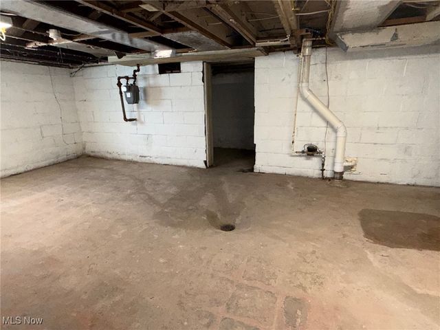 204 Atlantic Street NE, Warren, OH 44483