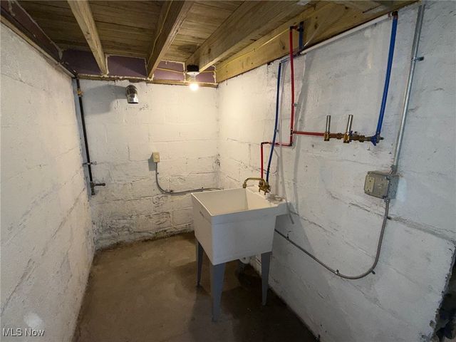 204 Atlantic Street NE, Warren, OH 44483