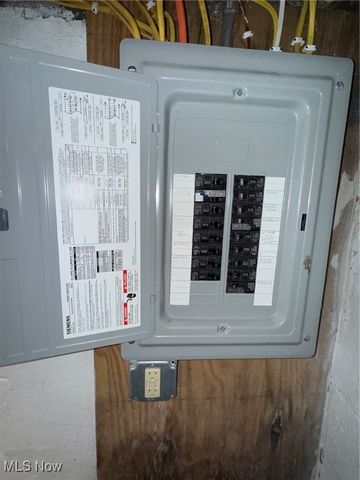 204 Atlantic Street NE, Warren, OH 44483