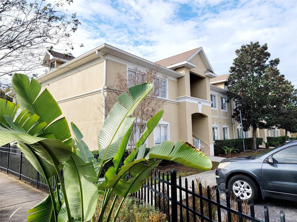 6410 CYPRESSDALE DRIVE 201, Riverview, FL 33578
