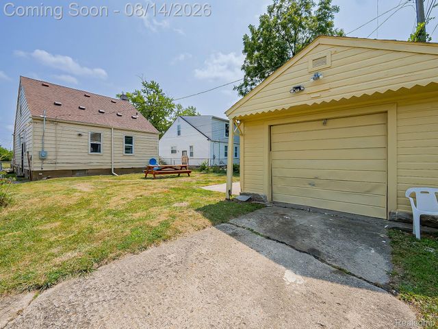12877 Ardmore Street, Detroit, MI 48227