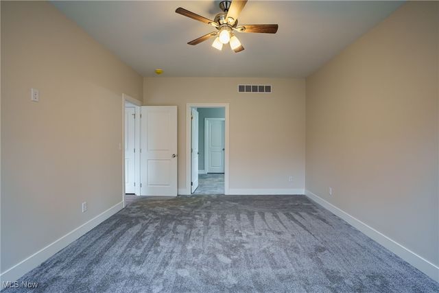 2938 S Hametown Road, Barberton, OH 44203