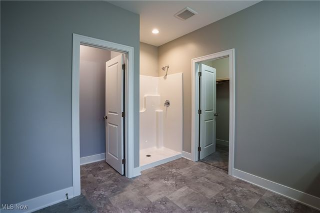 2938 S Hametown Road, Barberton, OH 44203