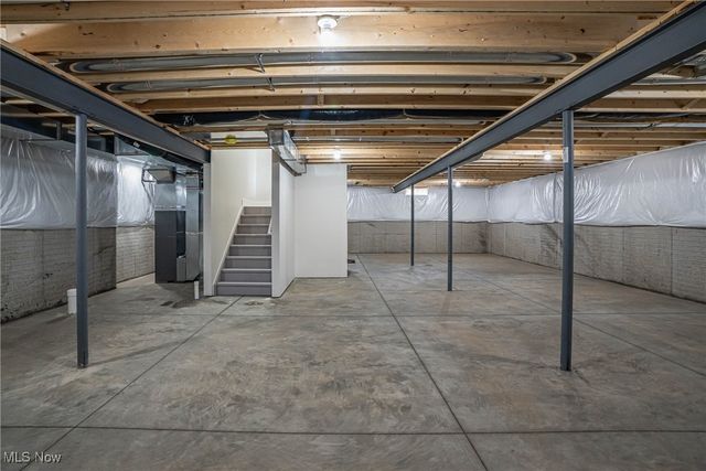 2938 S Hametown Road, Barberton, OH 44203