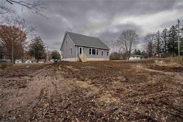 2938 S Hametown Road, Barberton, OH 44203