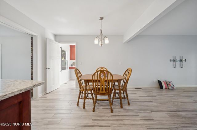 6046 Gillingham Drive, Sylvania, OH 43560