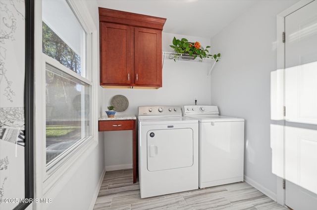 6046 Gillingham Drive, Sylvania, OH 43560