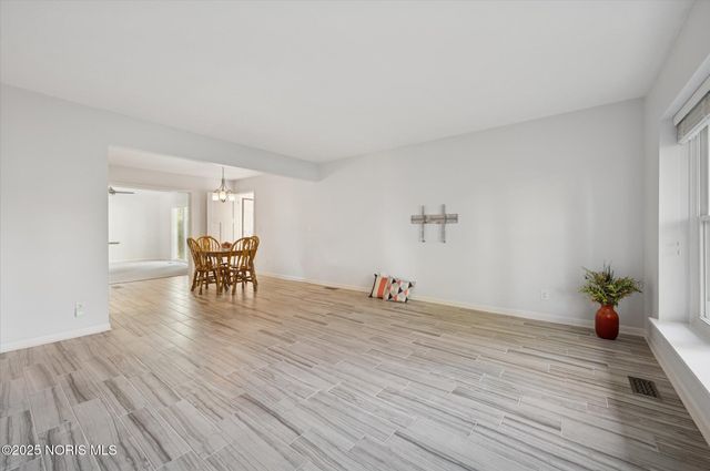 6046 Gillingham Drive, Sylvania, OH 43560