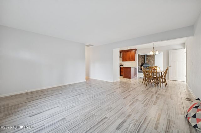 6046 Gillingham Drive, Sylvania, OH 43560