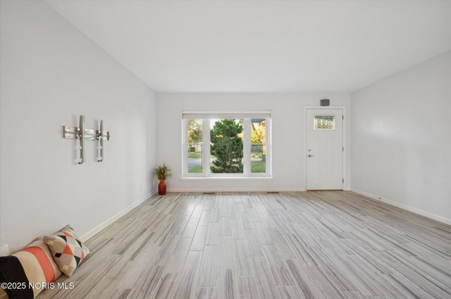 6046 Gillingham Drive, Sylvania, OH 43560