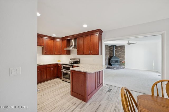 6046 Gillingham Drive, Sylvania, OH 43560