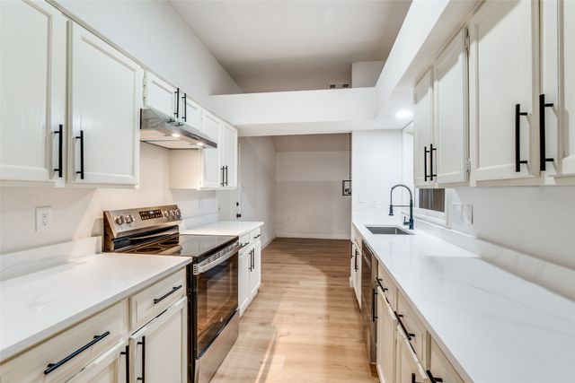 10316 Ridge Oak Street, Dallas, TX 75227