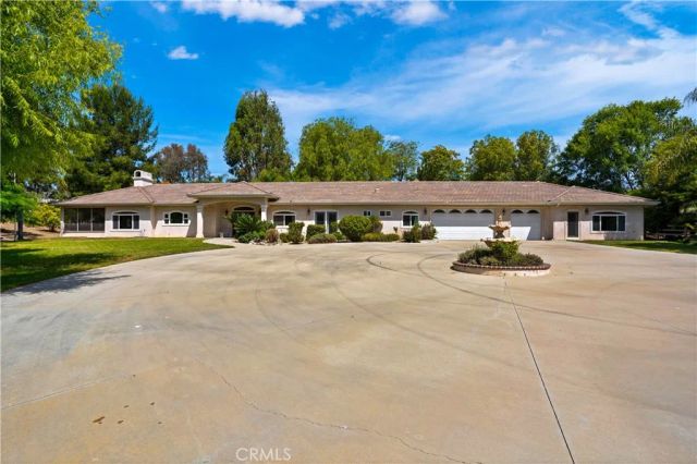 29781 Pasada Rd, Temecula, CA 92591