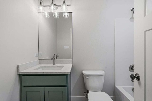 2218 Pradera Trail, Chesterton, IN 46304