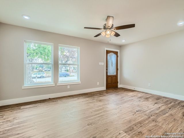 839 OASIS ST, New Braunfels, TX 78130