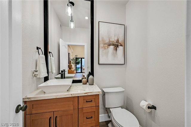 206 East Mesa Verde Lane, Las Vegas, NV 89123