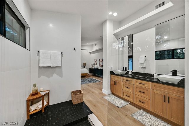 206 East Mesa Verde Lane, Las Vegas, NV 89123