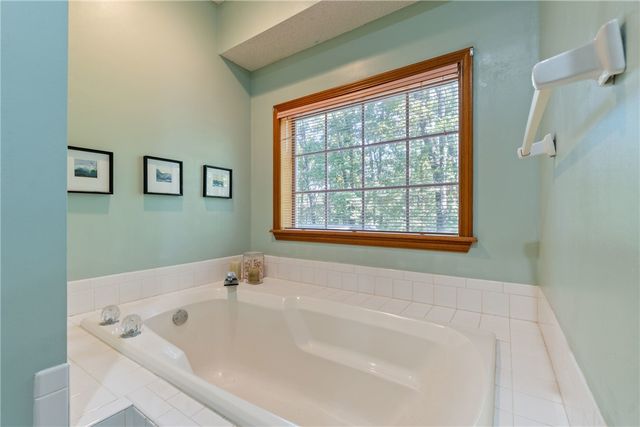 14 Runnymede Lane, Bella Vista, AR 72715