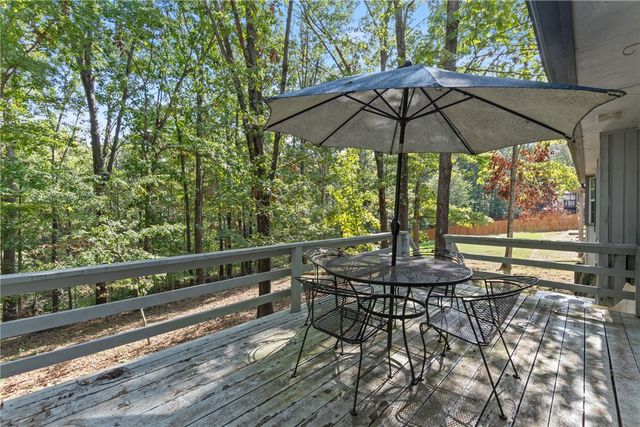 14 Runnymede Lane, Bella Vista, AR 72715