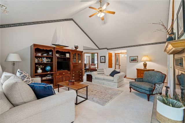 14 Runnymede Lane, Bella Vista, AR 72715