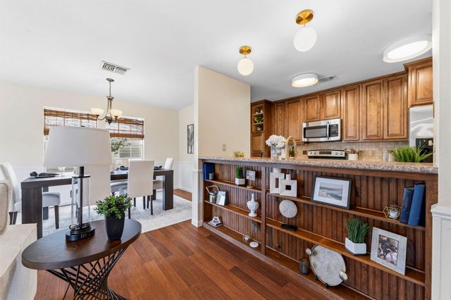 42 Lyrebird Drive, The Woodlands, TX 77380