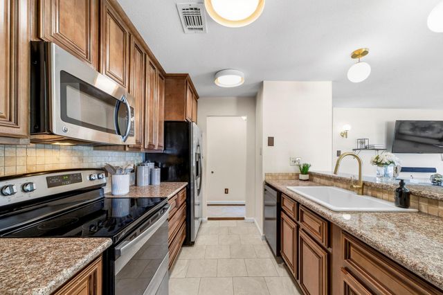42 Lyrebird Drive, The Woodlands, TX 77380
