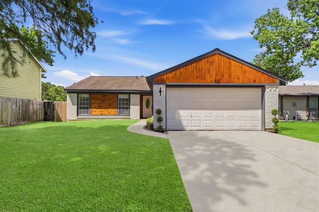 42 Lyrebird Drive, The Woodlands, TX 77380