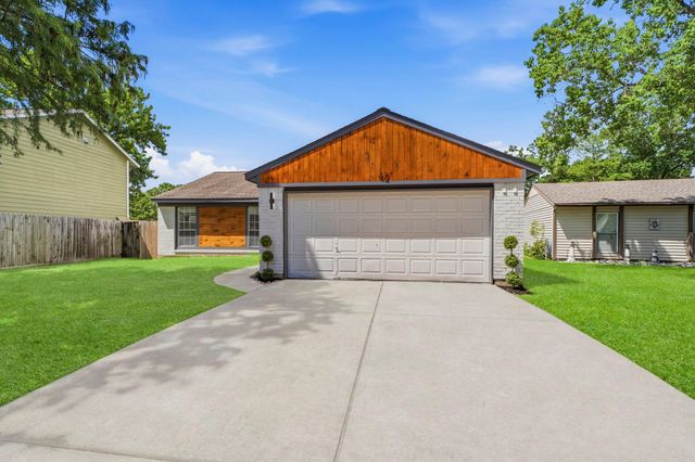 42 Lyrebird Drive, The Woodlands, TX 77380