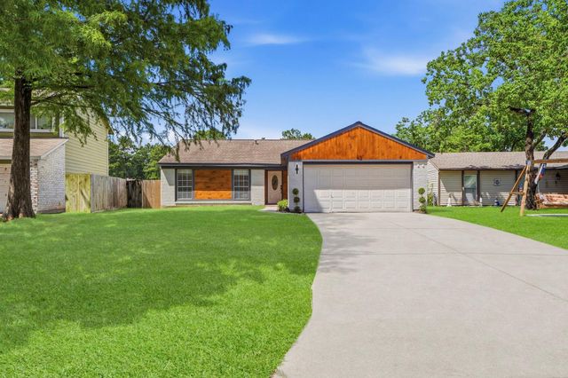 42 Lyrebird Drive, The Woodlands, TX 77380