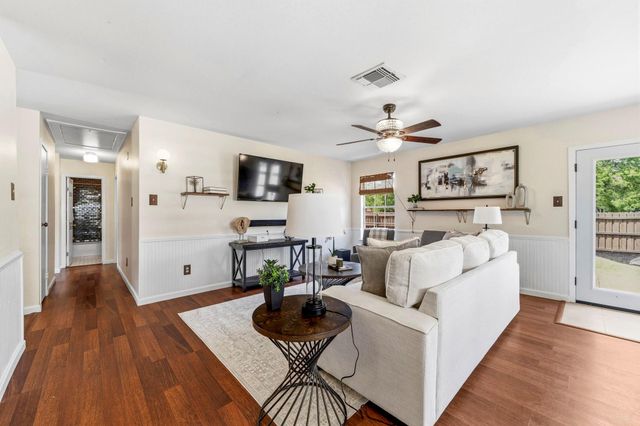42 Lyrebird Drive, The Woodlands, TX 77380