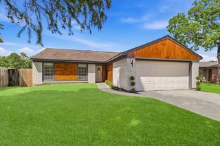 42 Lyrebird Drive, The Woodlands, TX 77380