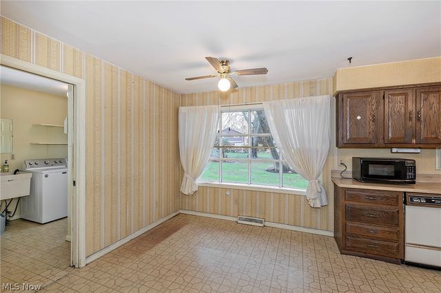 692 Davidson Drive, Highland Heights, OH 44143