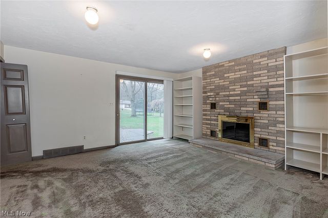 692 Davidson Drive, Highland Heights, OH 44143