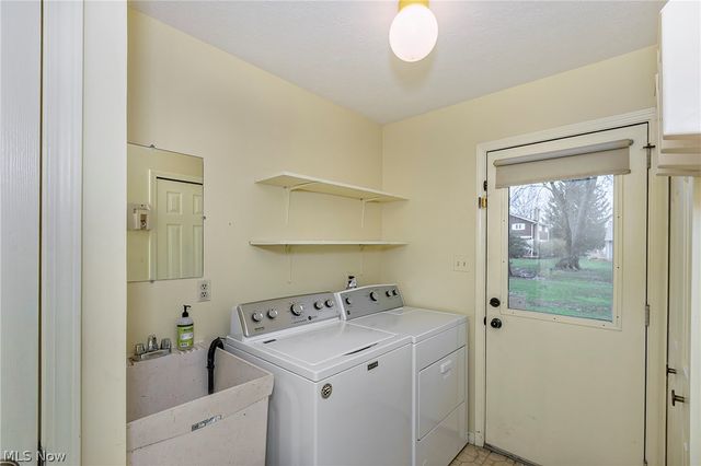 692 Davidson Drive, Highland Heights, OH 44143