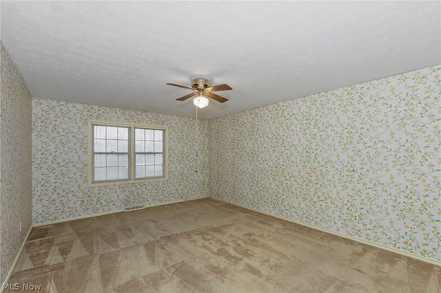 692 Davidson Drive, Highland Heights, OH 44143