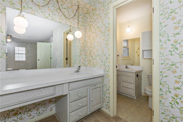 692 Davidson Drive, Highland Heights, OH 44143