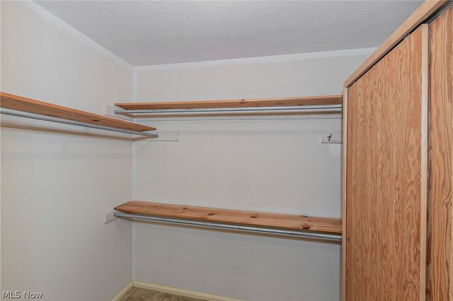 692 Davidson Drive, Highland Heights, OH 44143