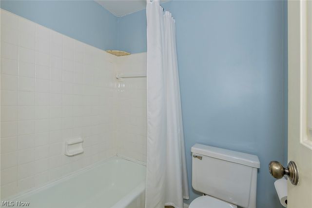 692 Davidson Drive, Highland Heights, OH 44143