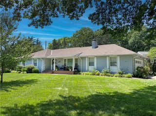 8228 Ensley Lane, Leawood, KS 66206